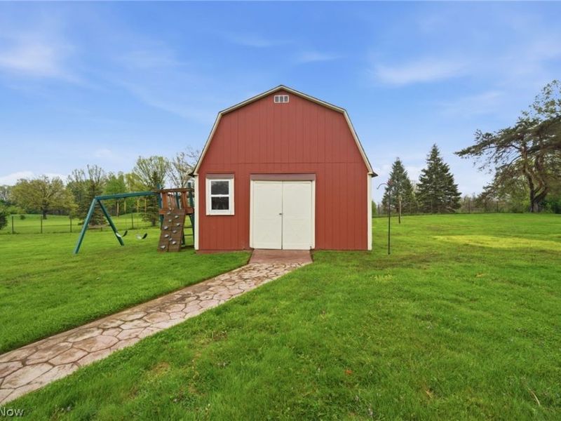 2251 Pine Ridge Drive , Wickliffe, OH 44092 Photo 14