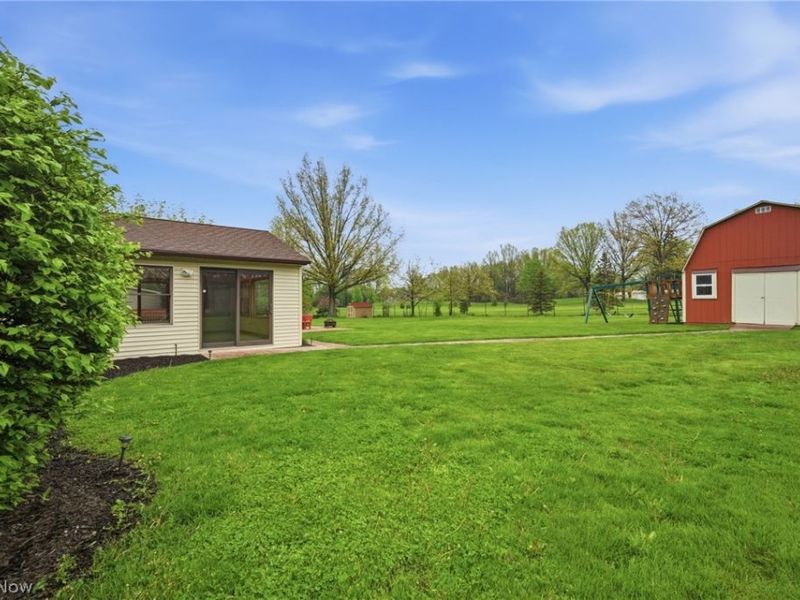 2251 Pine Ridge Drive , Wickliffe, OH 44092 Photo 16