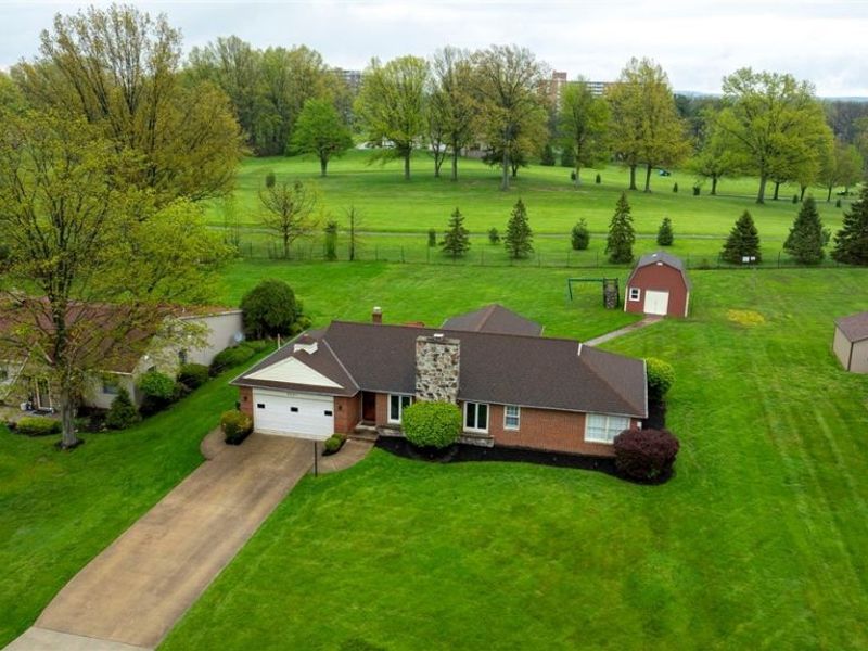 2251 Pine Ridge Drive , Wickliffe, OH 44092 Photo 2
