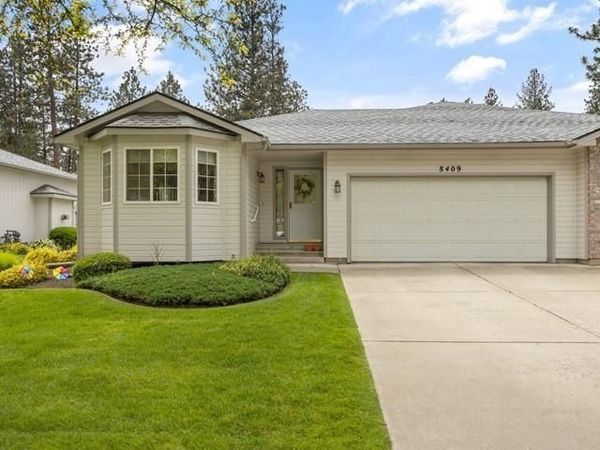 8409 N Pine Meadows Ln, Nine Mile Falls, WA 99026
