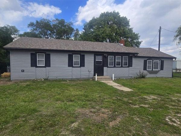 4861 224 Highway, Wellington, MO 64097
