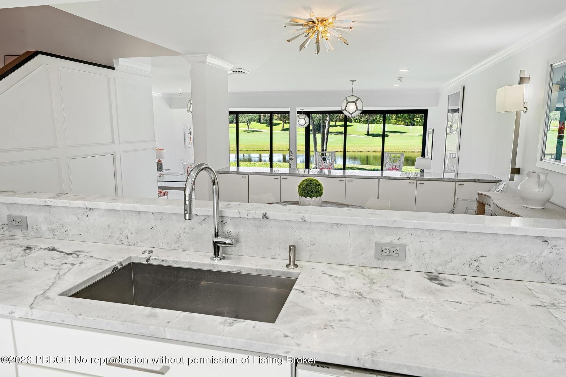2435 Presidential Way, Unit H, West Palm Beach, FL 33401 Photo