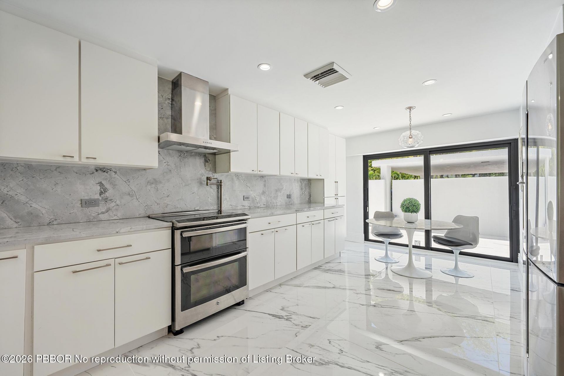 2435 Presidential Way, Unit H, West Palm Beach, FL 33401 Photo