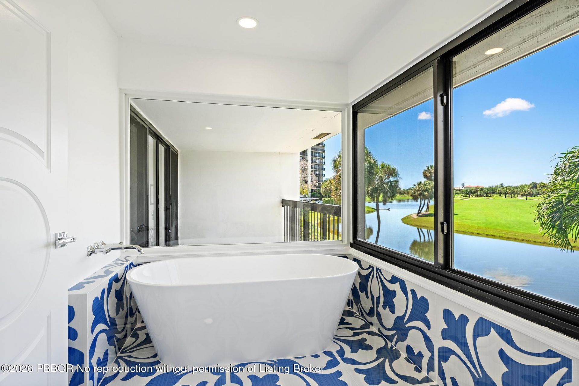 2435 Presidential Way, Unit H, West Palm Beach, FL 33401 Photo