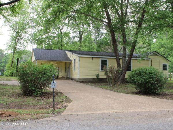 531 Pepper Tree Lane, Senatobia, MS 38668
