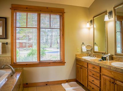 12445 Lookout Loop, Truckee, CA 96161 Photo