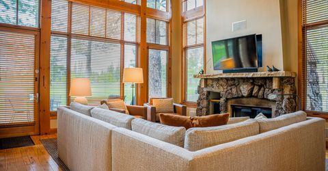 12445 Lookout Loop, Truckee, CA 96161 Photo