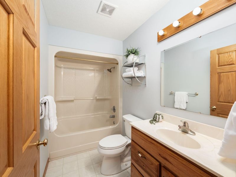 868 Fairway Drive , Howard, OH 43028 Photo 25