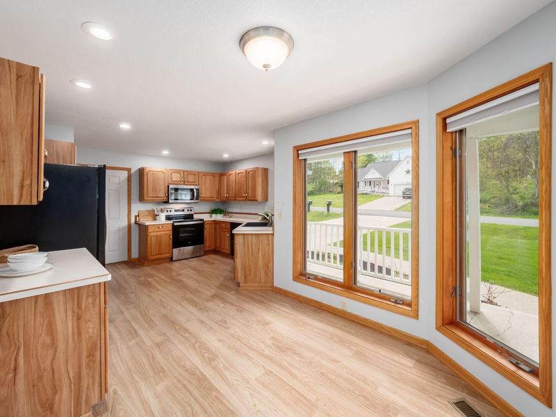 868 Fairway Drive , Howard, OH 43028 Photo 8