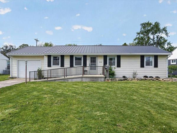 610 Belle Aire Place , Washington Court House, OH 43160