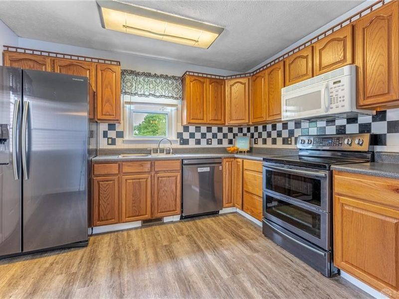 7278 Beth Court, Carlisle, OH 45005 Photo 11