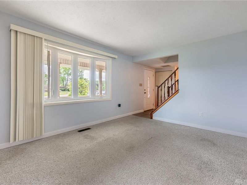 7278 Beth Court, Carlisle, OH 45005 Photo 2