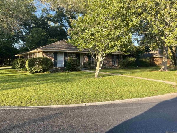 292 Halfway Tree Rd, Baton Rouge, LA 70810