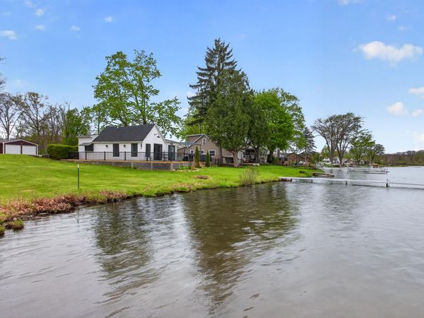 622 Swains Lake Drive, Concord, MI 49237