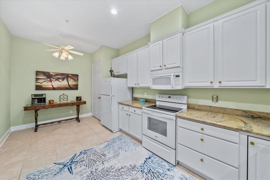 2340 Water Oaks Court, Unit 223, Vero Beach, FL 32962 Photo
