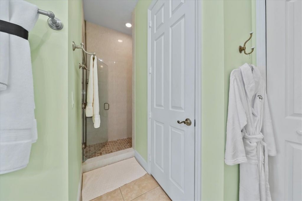 2340 Water Oaks Court, Unit 223, Vero Beach, FL 32962 Photo