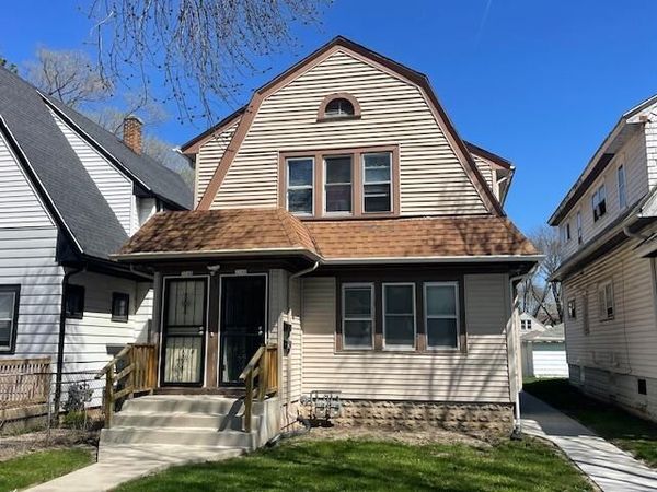 3740 39th STREET, Unit 3742, Milwaukee, WI 53216