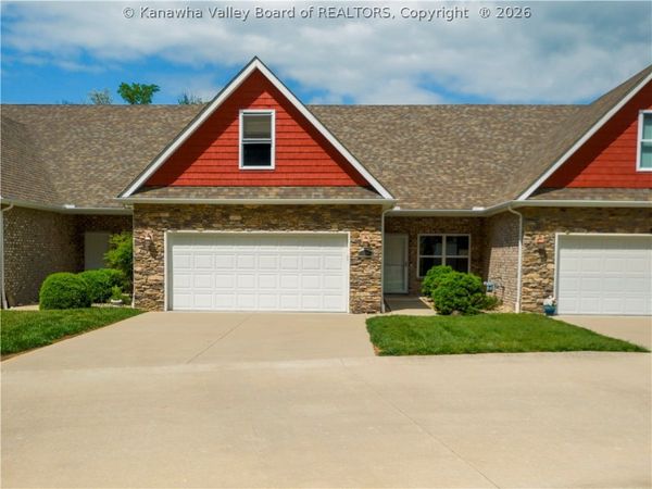 39 Anchors Cove, Charleston, WV 25302