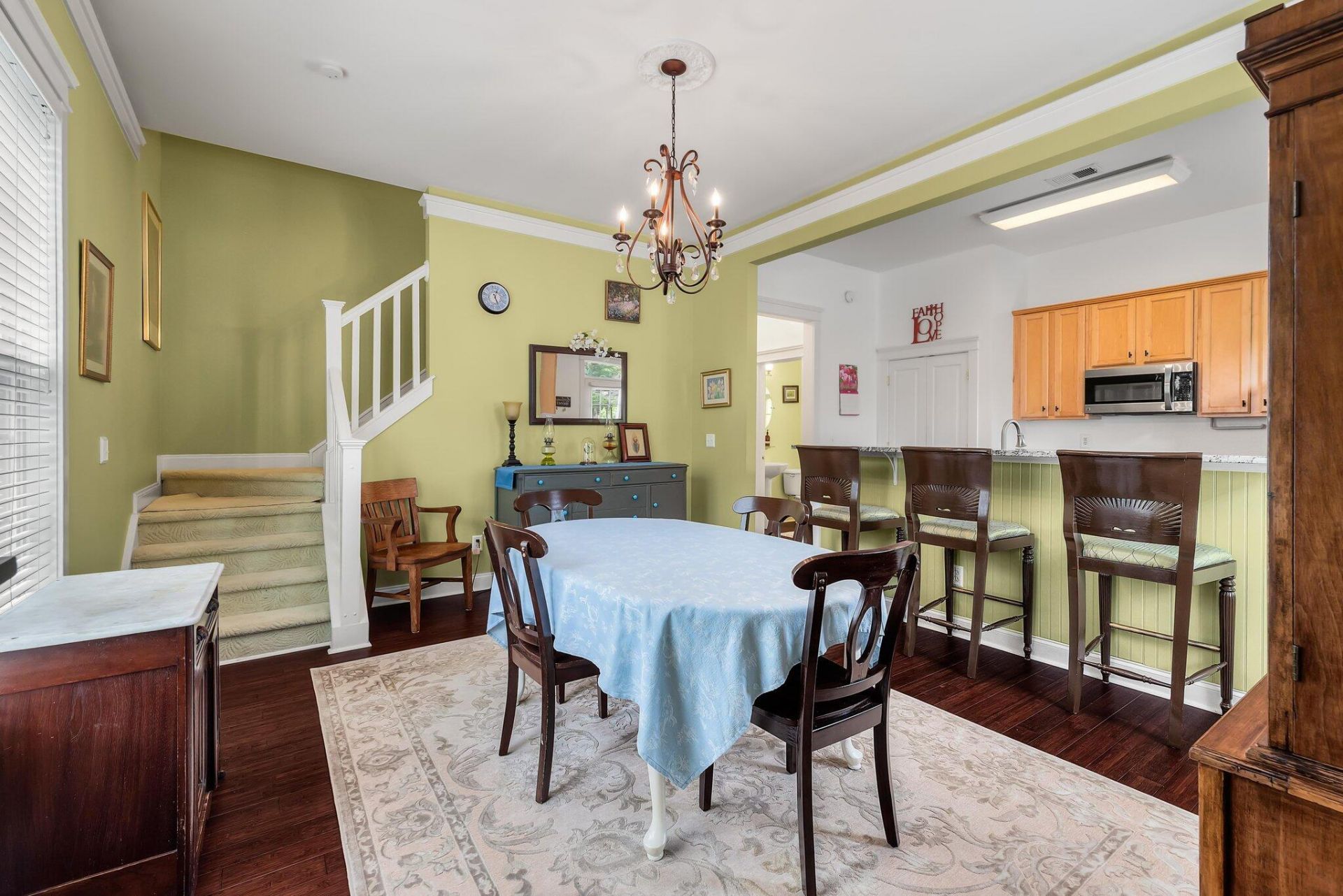 315 White Gables Drive Photo 10