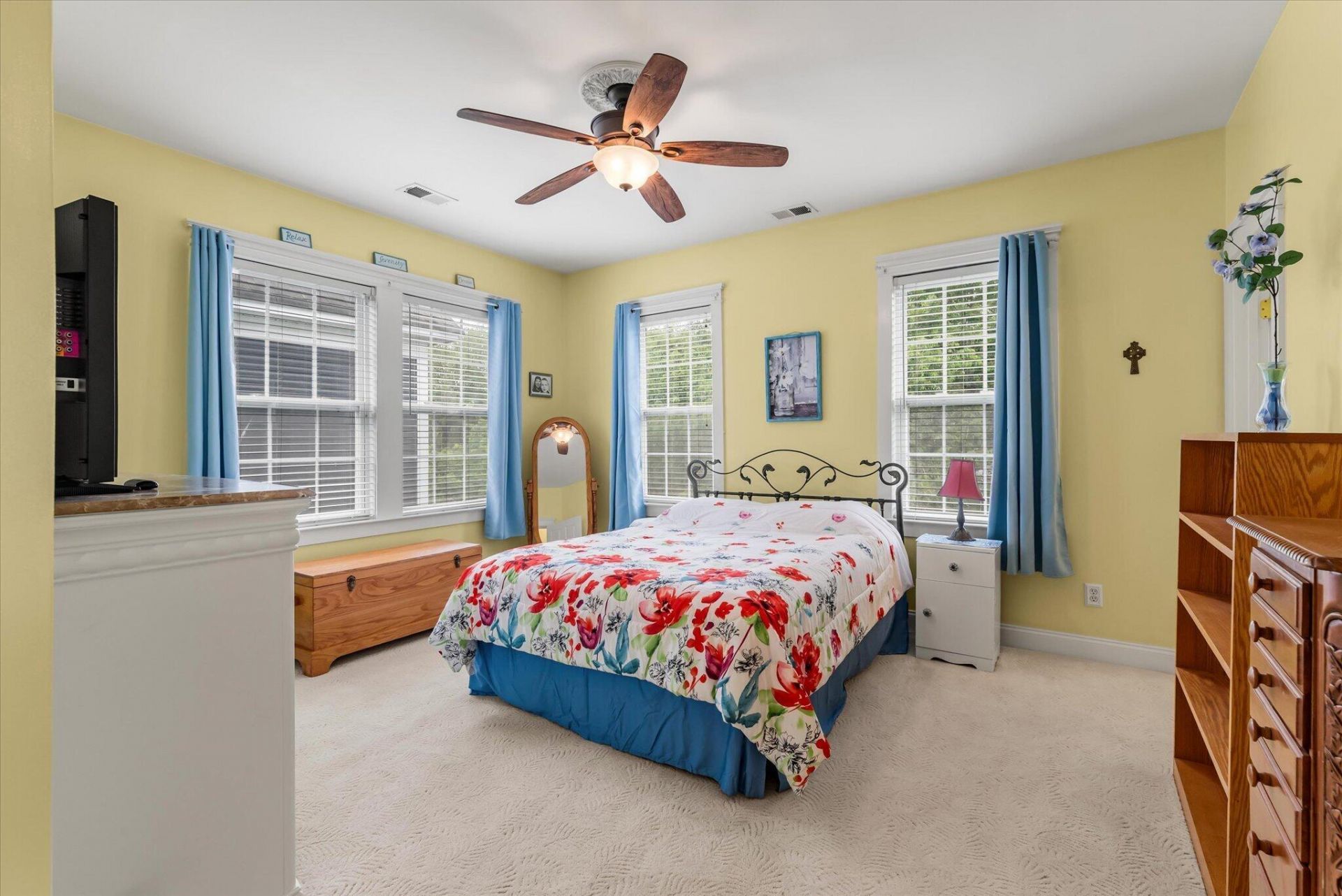 315 White Gables Drive Photo 16