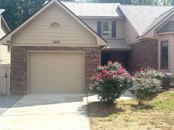 5493 Robmont Drive, Fayetteville, NC 28306