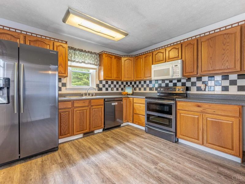 7278 Beth Court, Carlisle, OH 45005 Photo 13