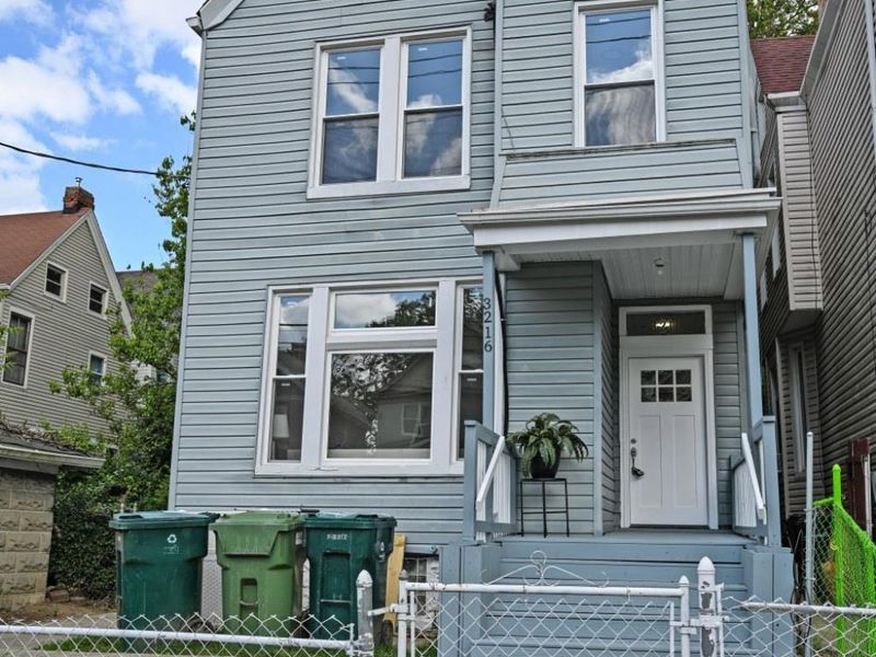 3216 Hackberry Street, Cincinnati, OH 45207 Photo 2