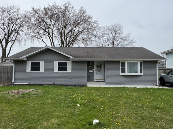 920 Central Avenue , Matteson, IL 60443
