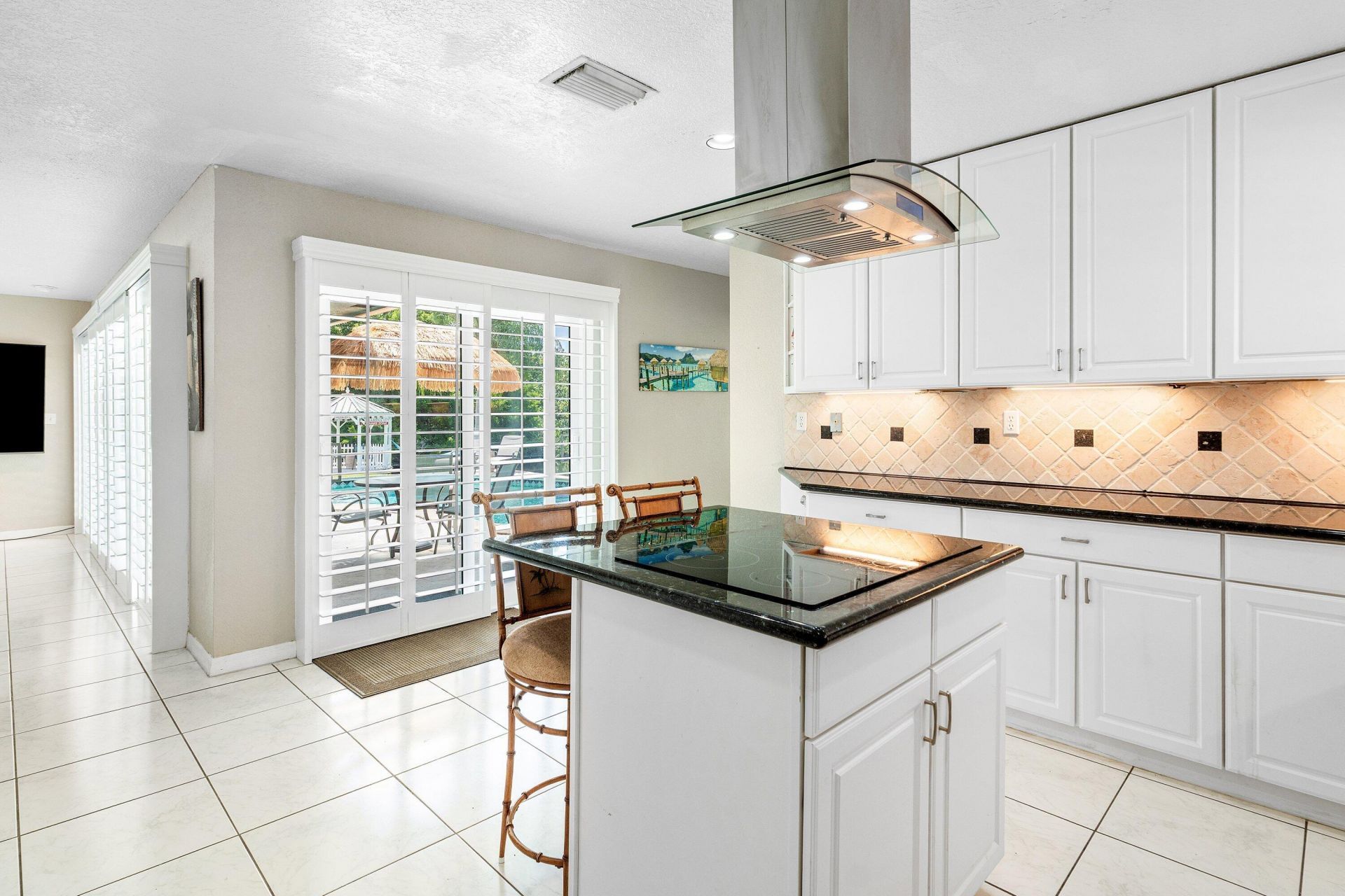 598 W Palmetto Park Road, Boca Raton, FL 33432 Photo