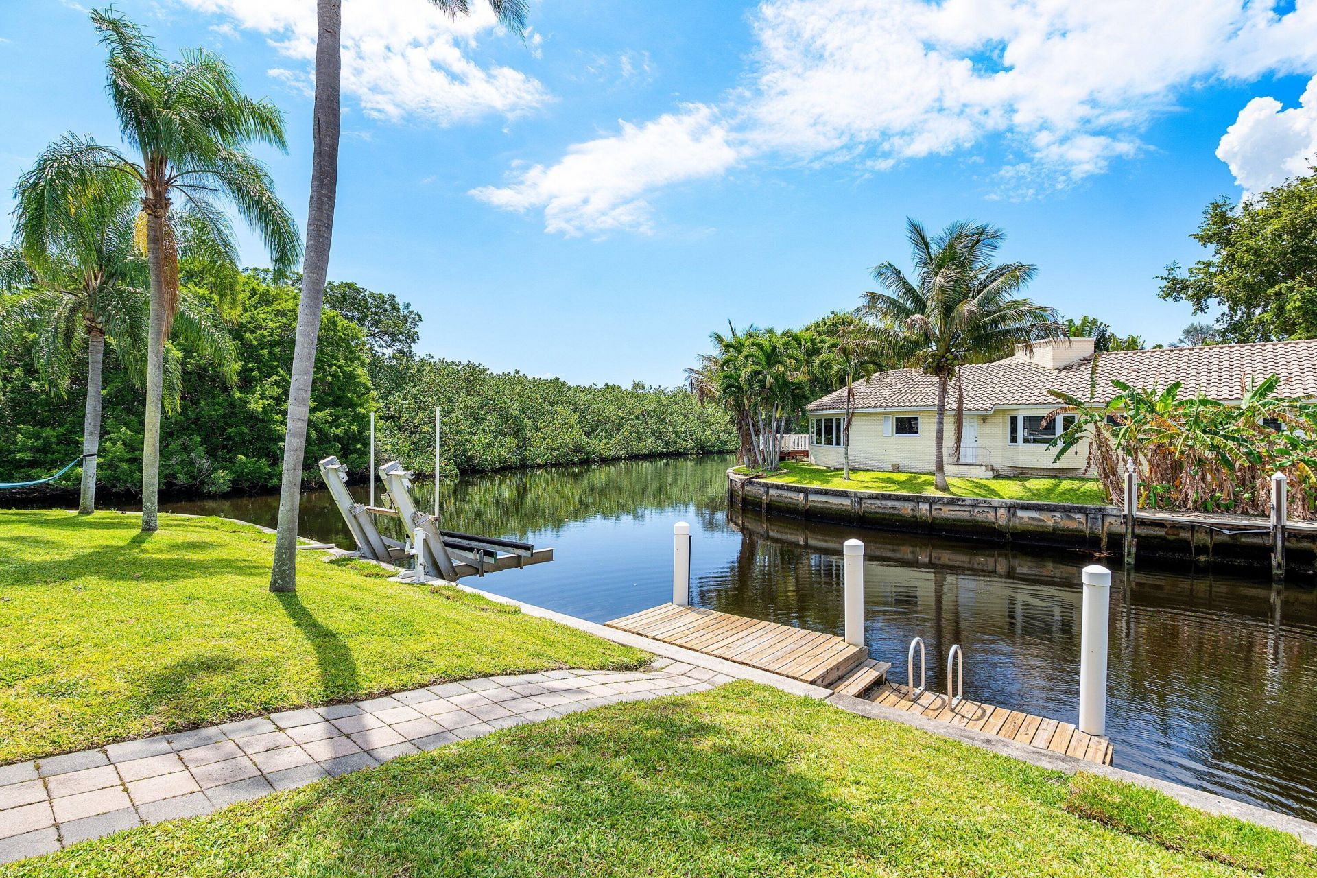 598 W Palmetto Park Road, Boca Raton, FL 33432 Photo
