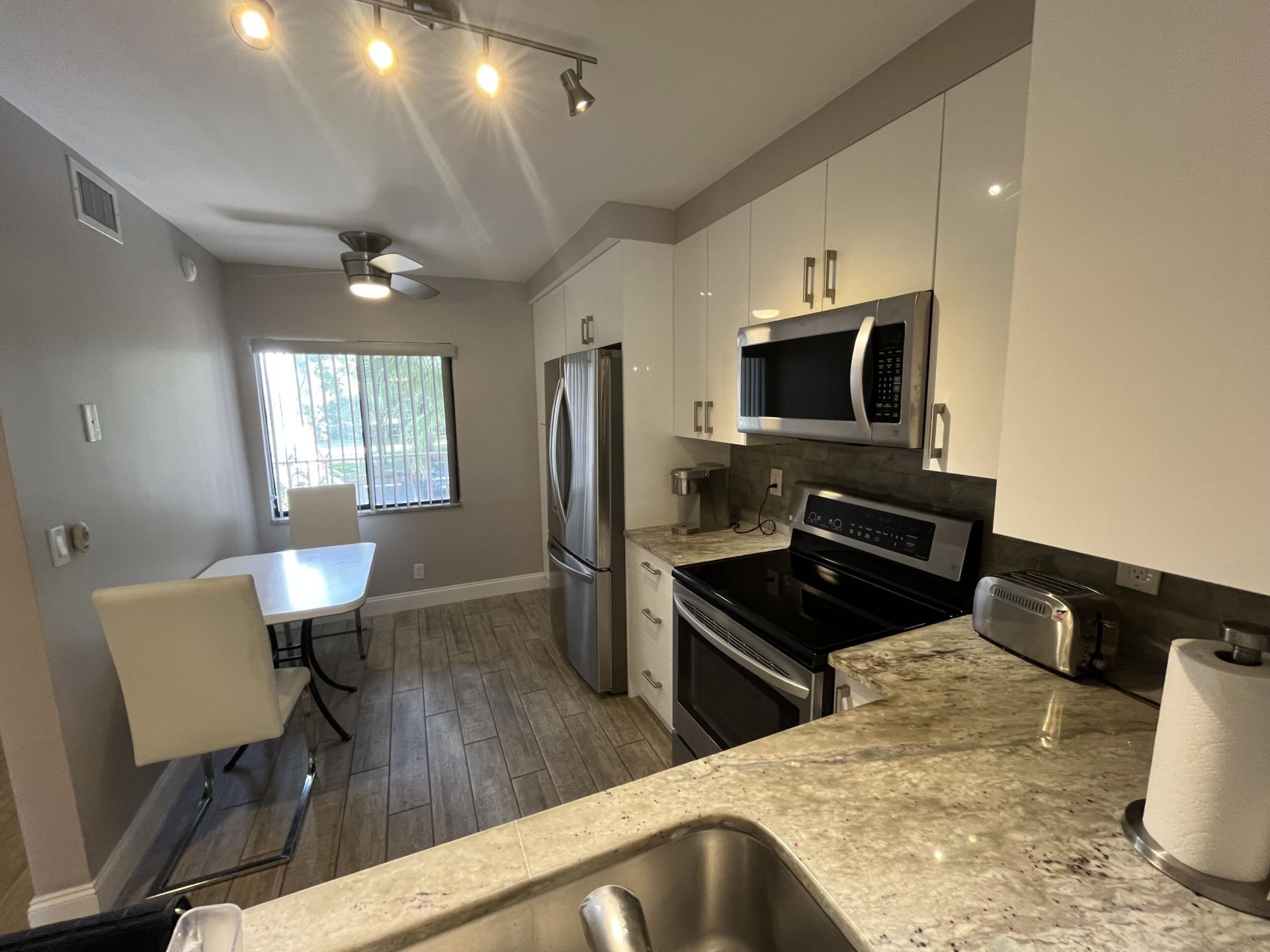 7340 Amberly Lane, Unit 205, Delray Beach, FL 33446 Photo
