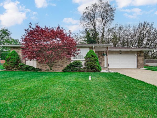 320 Bordeaux Drive , La Porte, IN 46350
