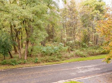 3 Surrey Hill Lane, Pittsford, NY 14534
