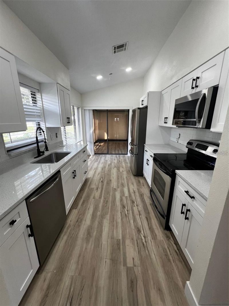 339 Pembroke Lane S, Unit 228, Venice, FL 34293 Photo
