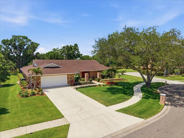 4326 MIDDLE LAKE DRIVE , TAMPA, FL 33624