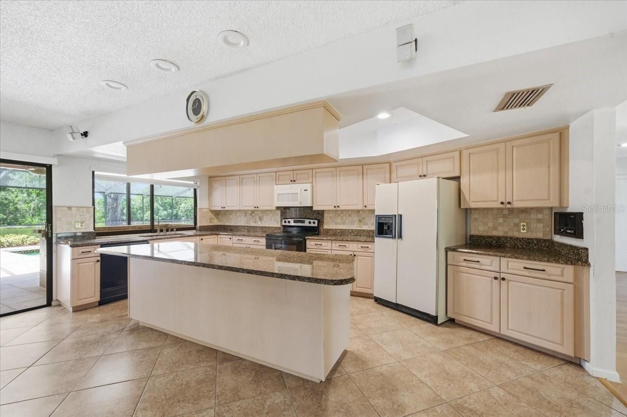 4326 Middle Lake Drive, Tampa, FL 33624 Photo