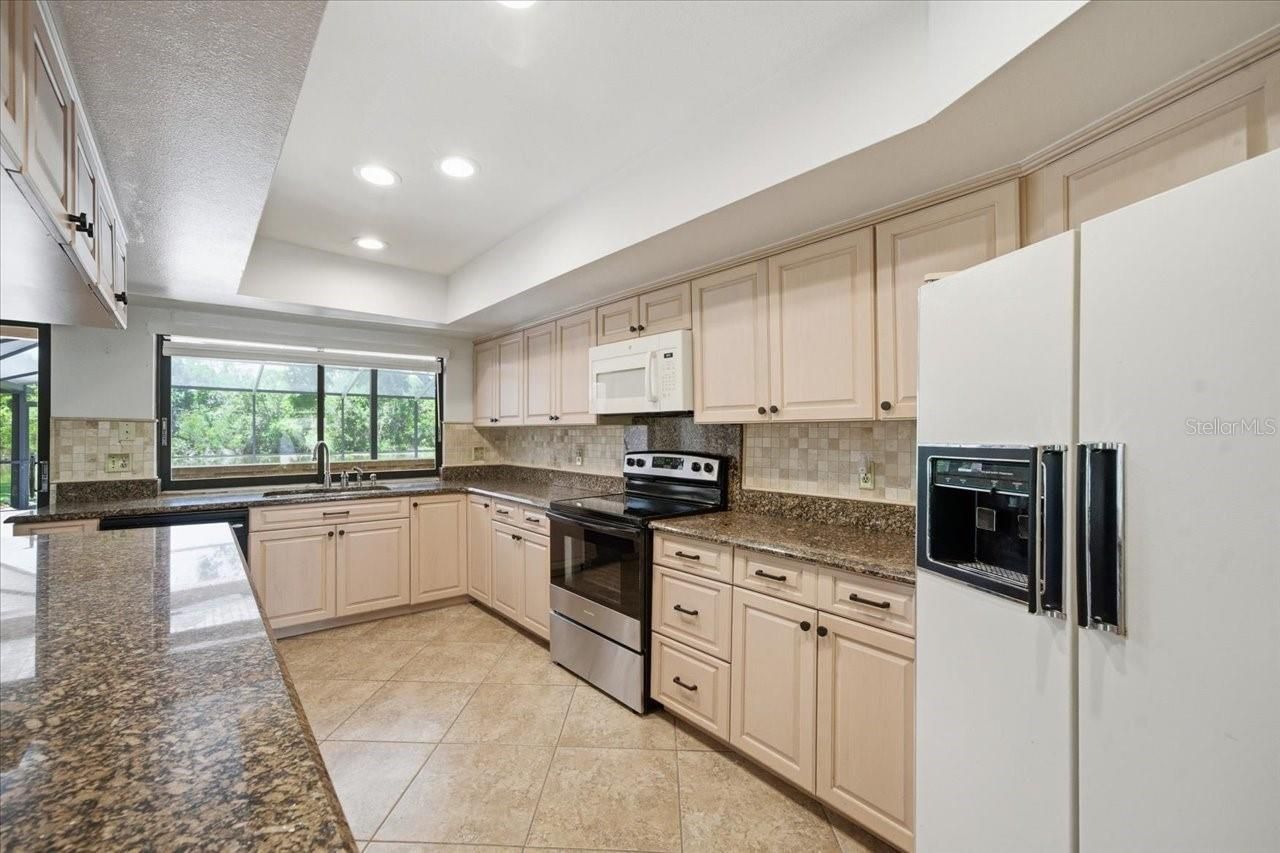 4326 Middle Lake Drive, Tampa, FL 33624 Photo