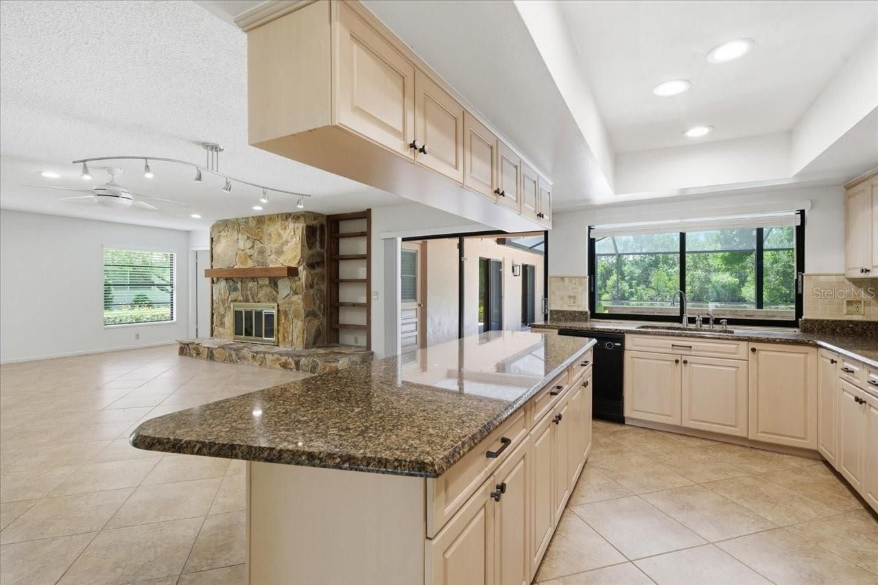 4326 Middle Lake Drive, Tampa, FL 33624 Photo