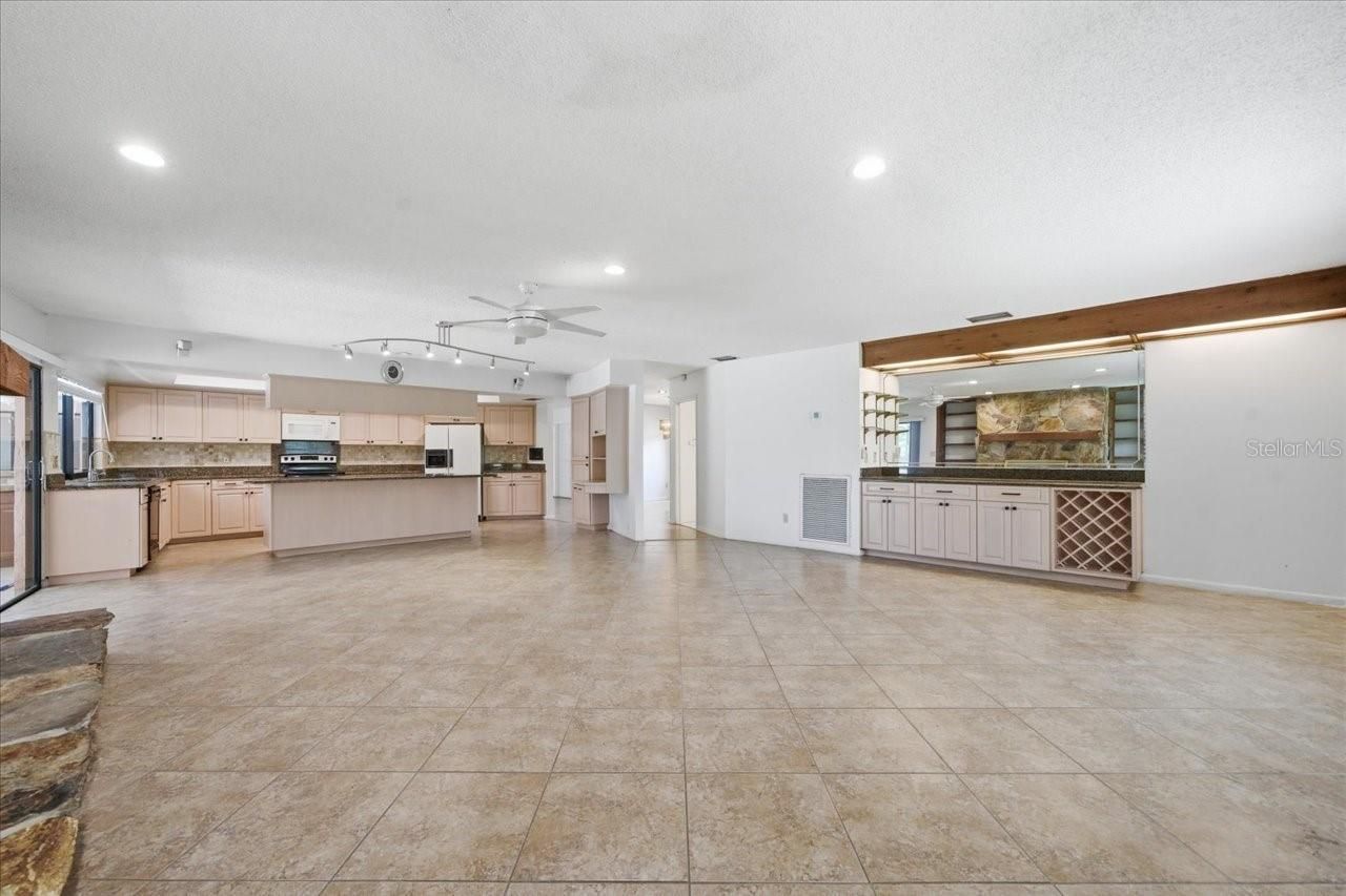 4326 Middle Lake Drive, Tampa, FL 33624 Photo