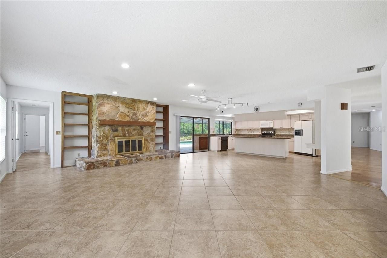 4326 Middle Lake Drive, Tampa, FL 33624 Photo