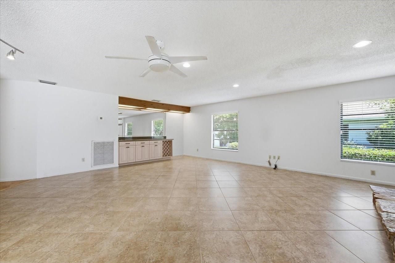 4326 Middle Lake Drive, Tampa, FL 33624 Photo
