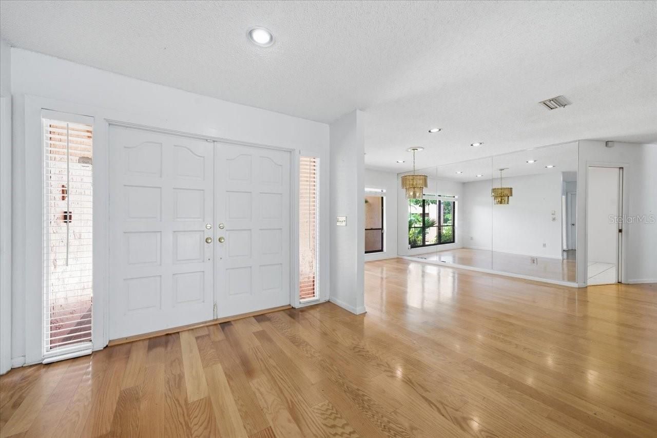4326 Middle Lake Drive, Tampa, FL 33624 Photo