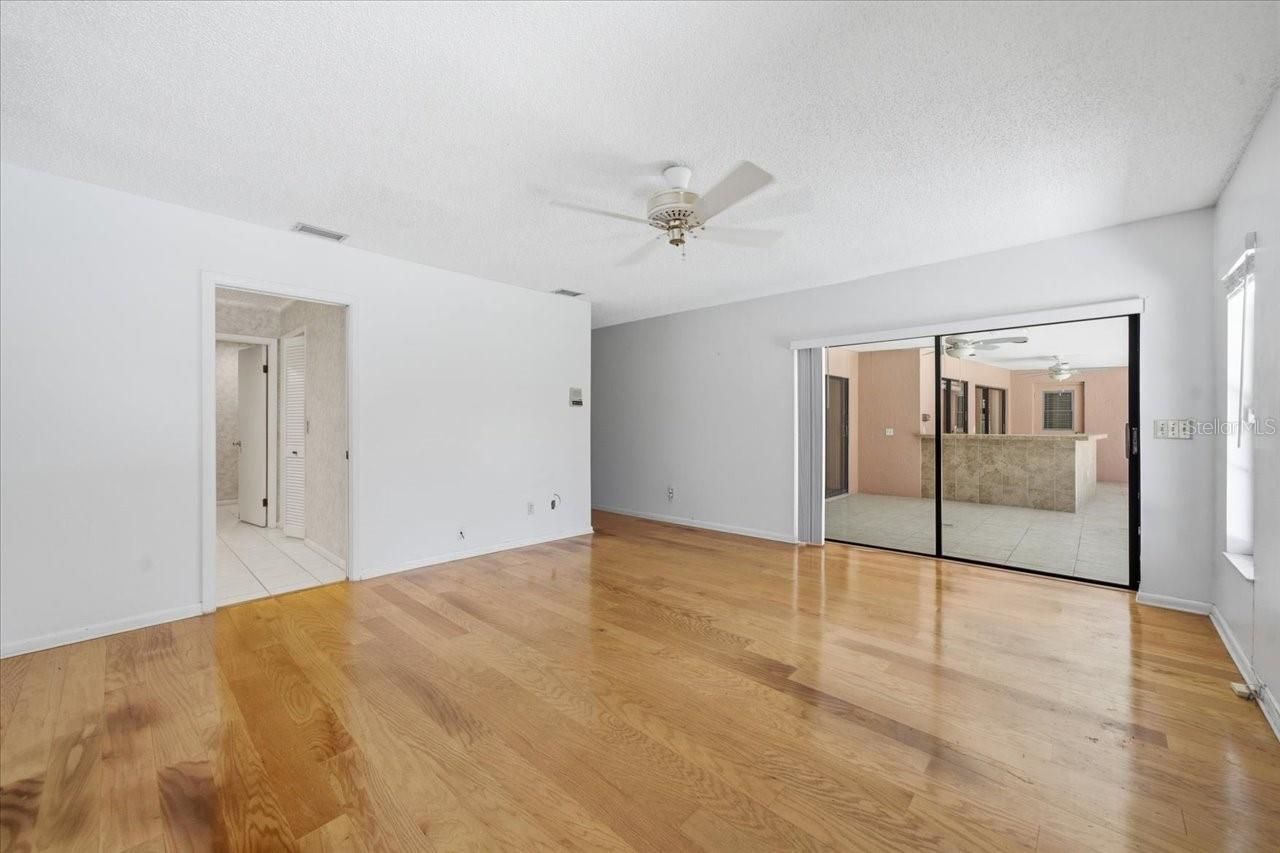 4326 Middle Lake Drive, Tampa, FL 33624 Photo