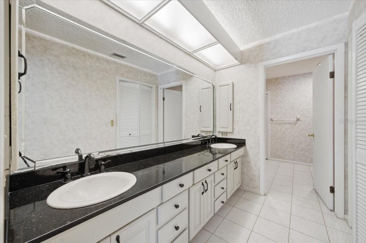 4326 Middle Lake Drive, Tampa, FL 33624 Photo