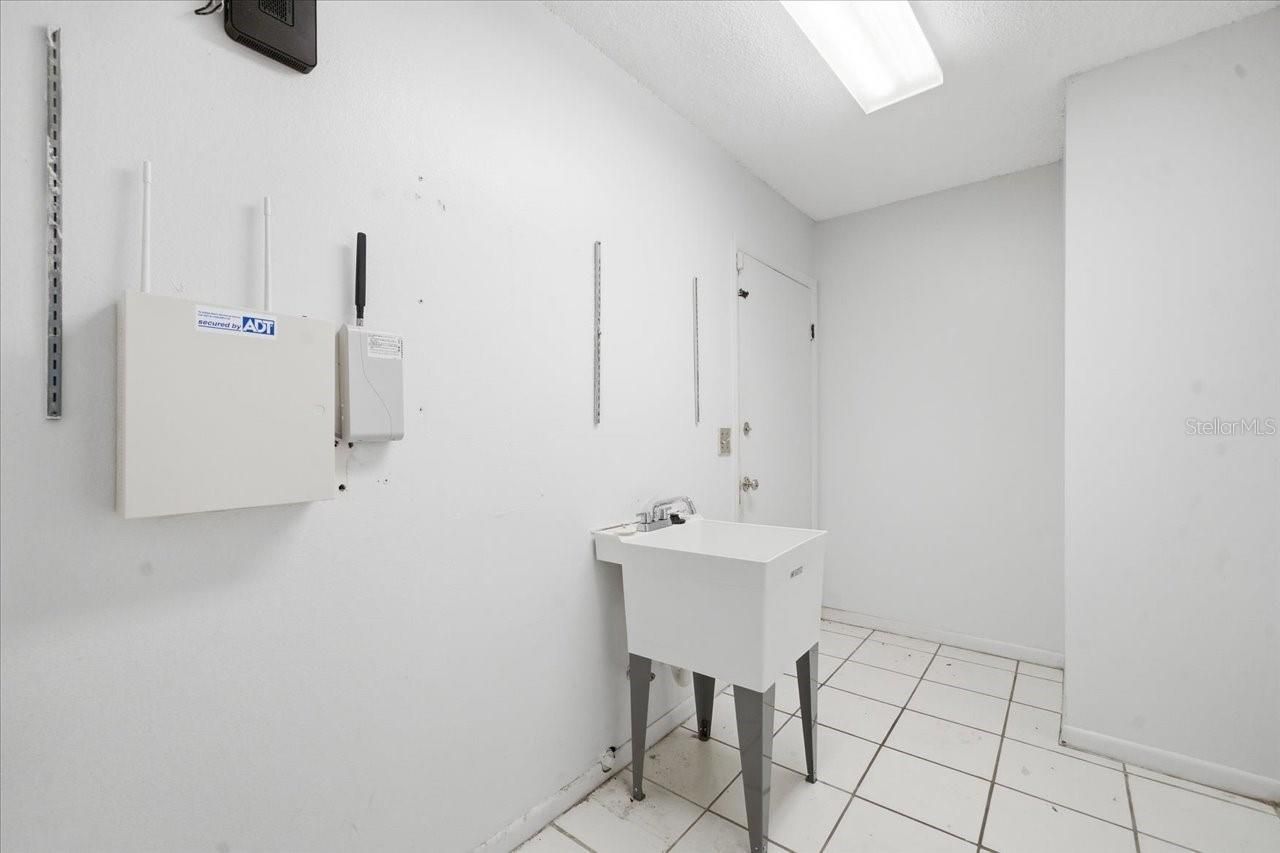 4326 Middle Lake Drive, Tampa, FL 33624 Photo