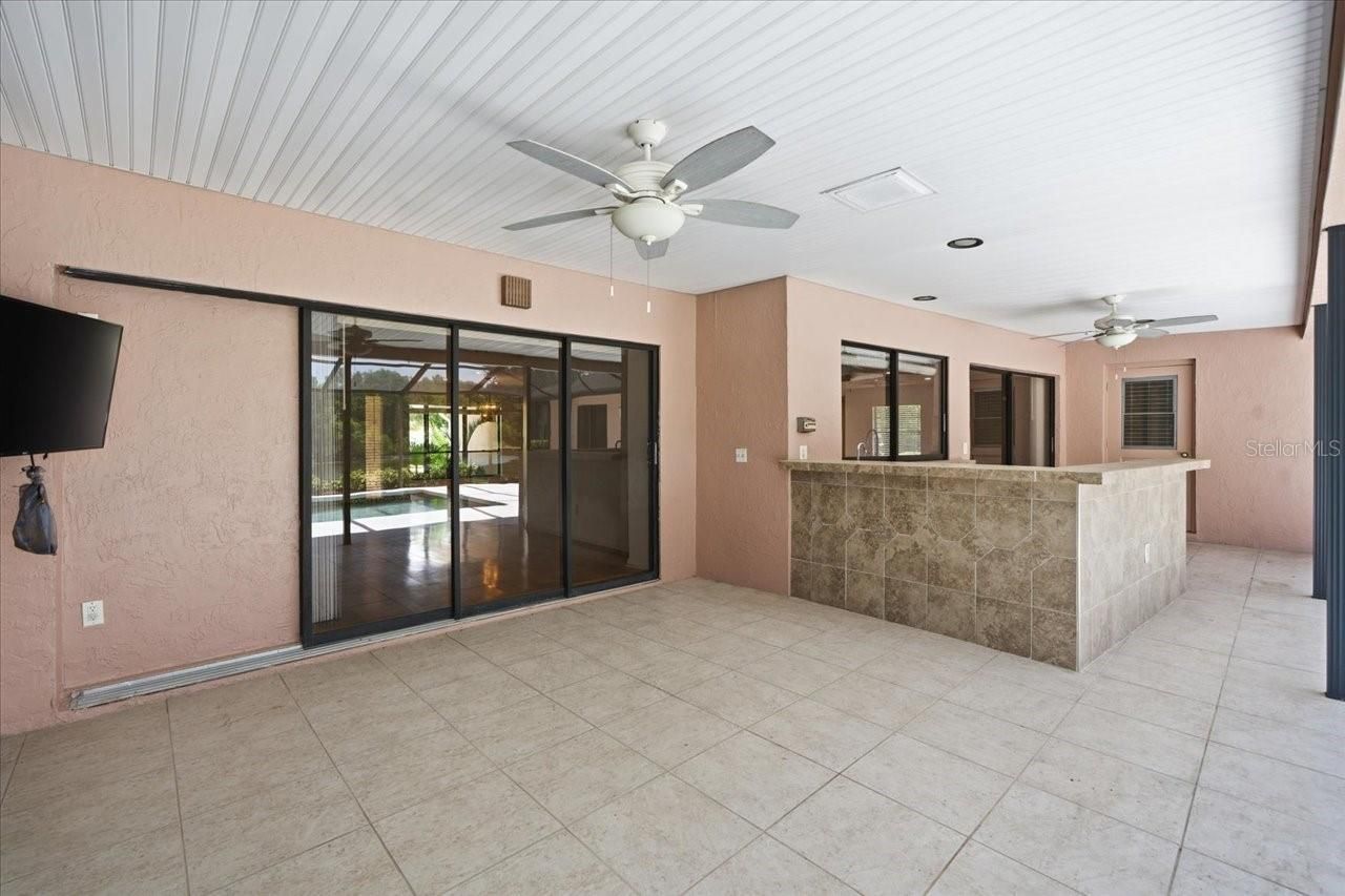 4326 Middle Lake Drive, Tampa, FL 33624 Photo