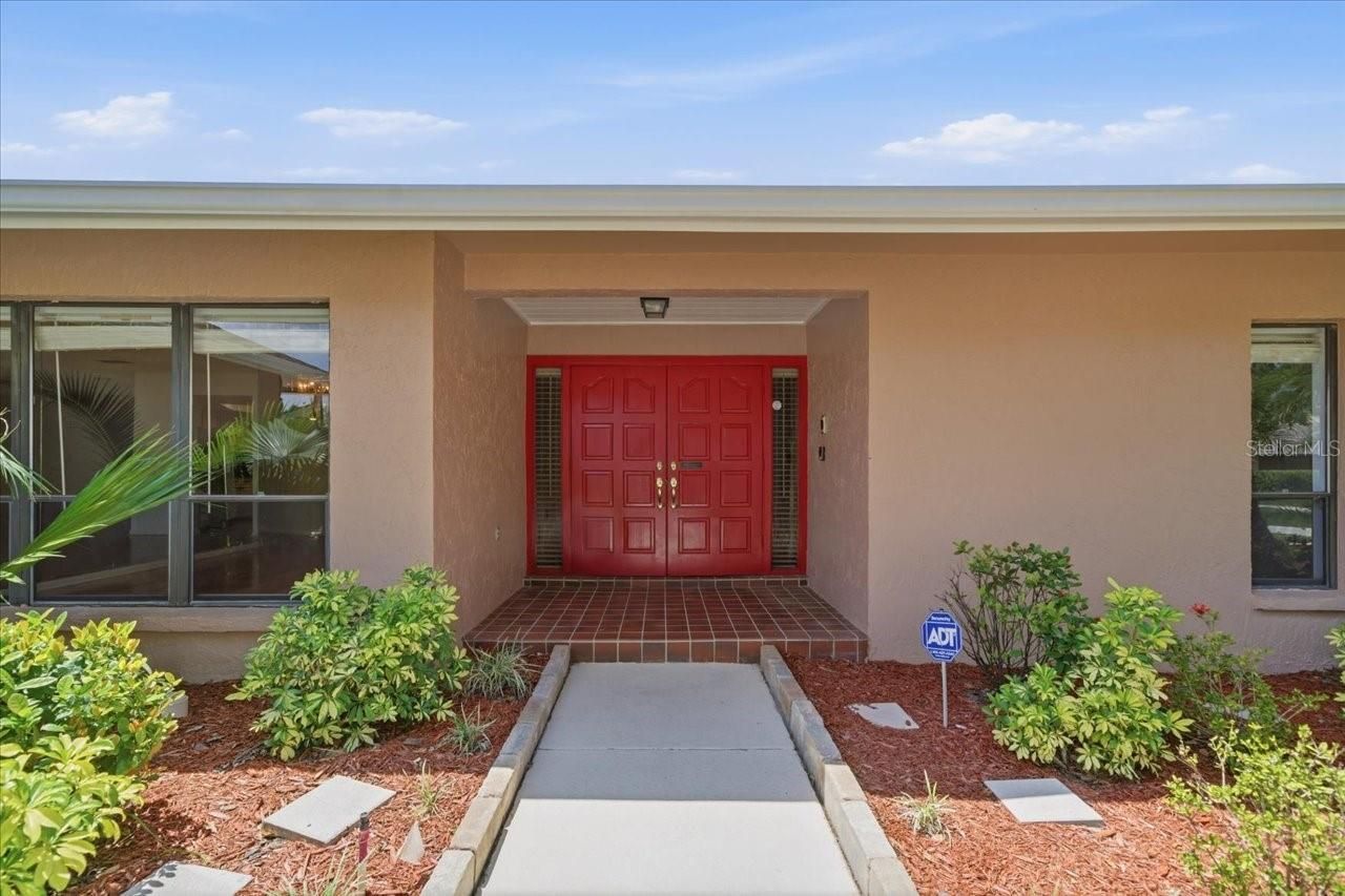 4326 Middle Lake Drive, Tampa, FL 33624 Photo