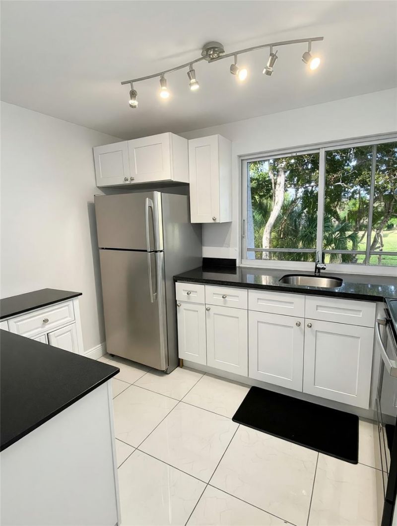 9080 Lime Bay Boulevard, Unit 307, Tamarac, FL 33321 Photo