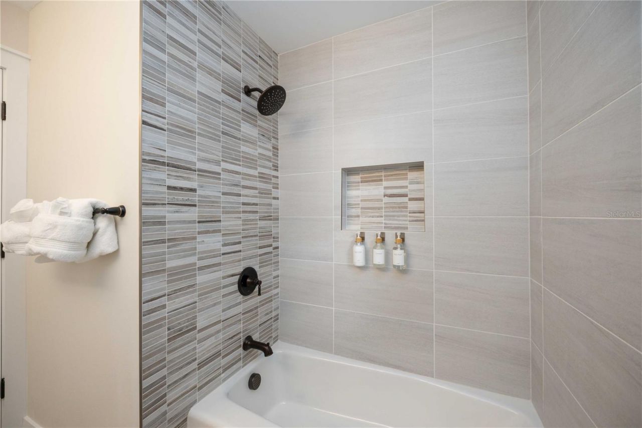 2205 Floyd Street , Sarasota, FL 34239 Photo