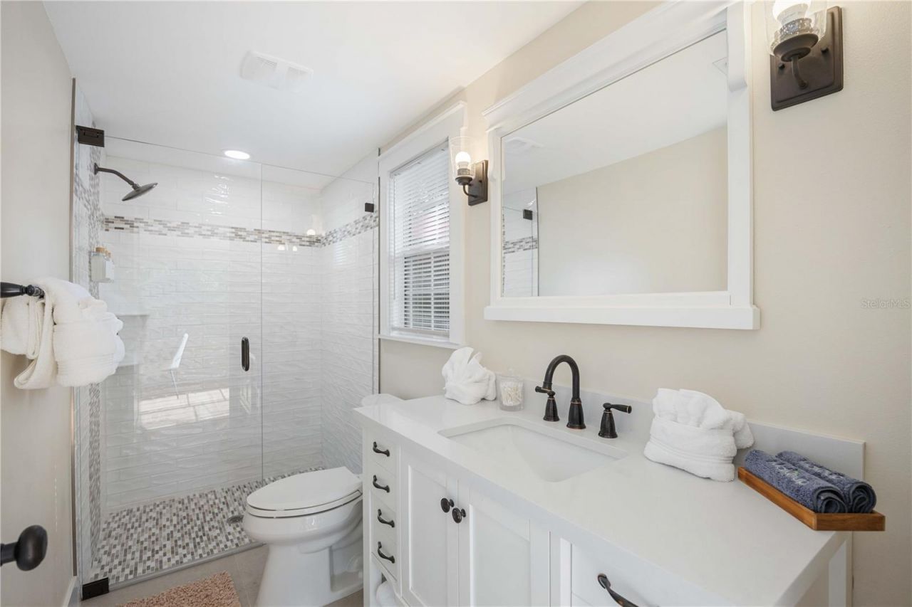 2205 Floyd Street , Sarasota, FL 34239 Photo